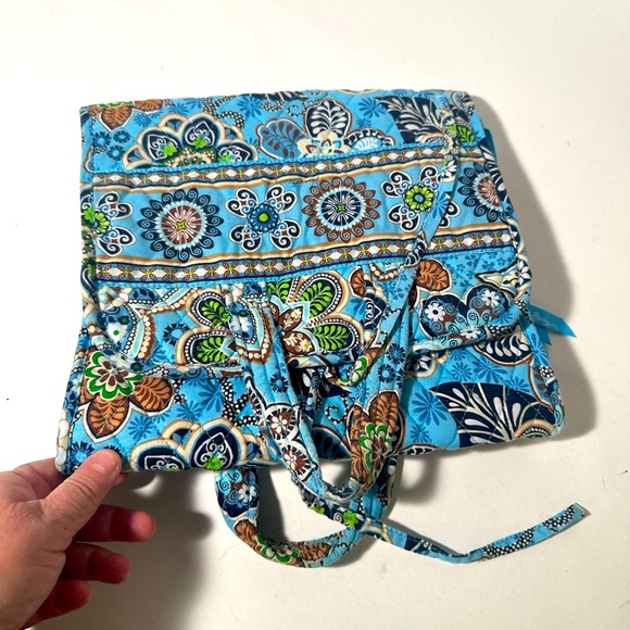 Vera Bradley Handbags - Vera Bradley Floral Hanging Organizer with Blue Accents